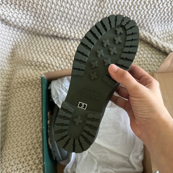 Barbour Wilton Chelsea Boots - Picture 5 of 6